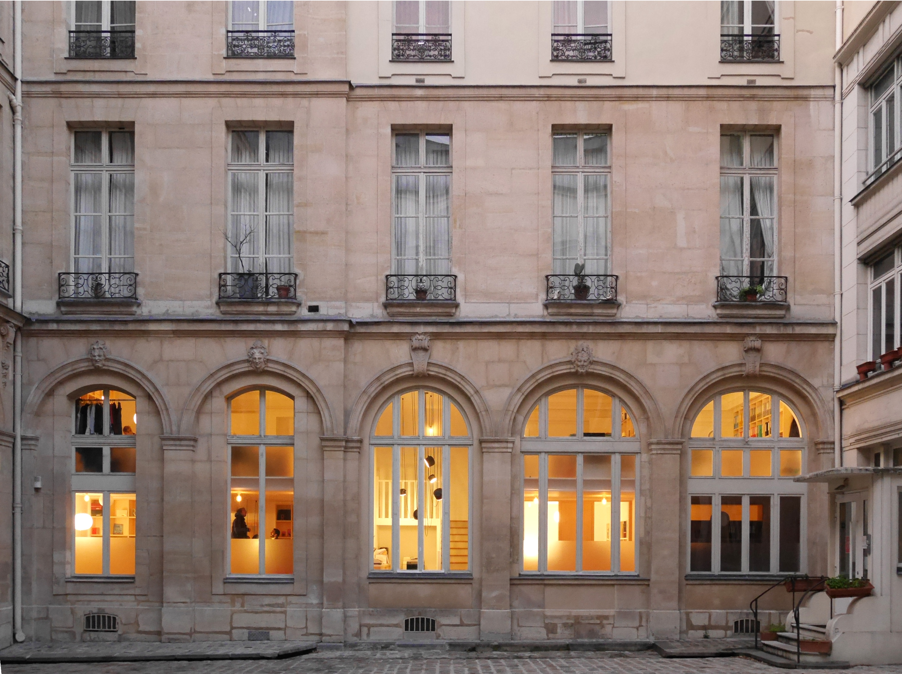Bureaux pour une maison de production de films Neufville-Gayet Neufville Gayet architecture paris 
